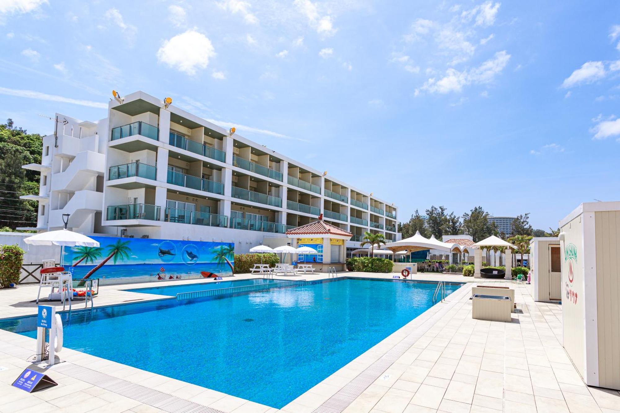 Kariyushi Lch. Resort Nago Exteriör bild