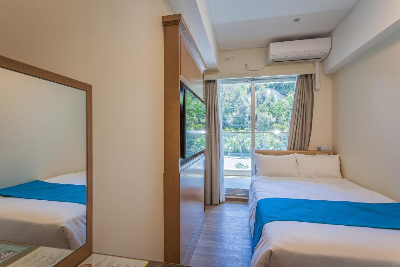 Kariyushi Lch. Resort Nago Exteriör bild